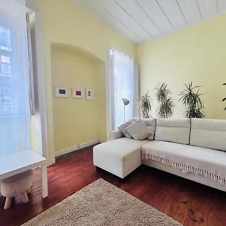 Homestay szállás Boogaloo House The Pink Setúbal